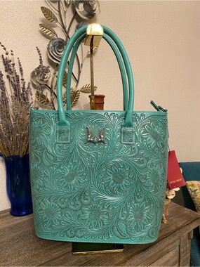 NWT LOYAL WEST DROVER LARGE BAG